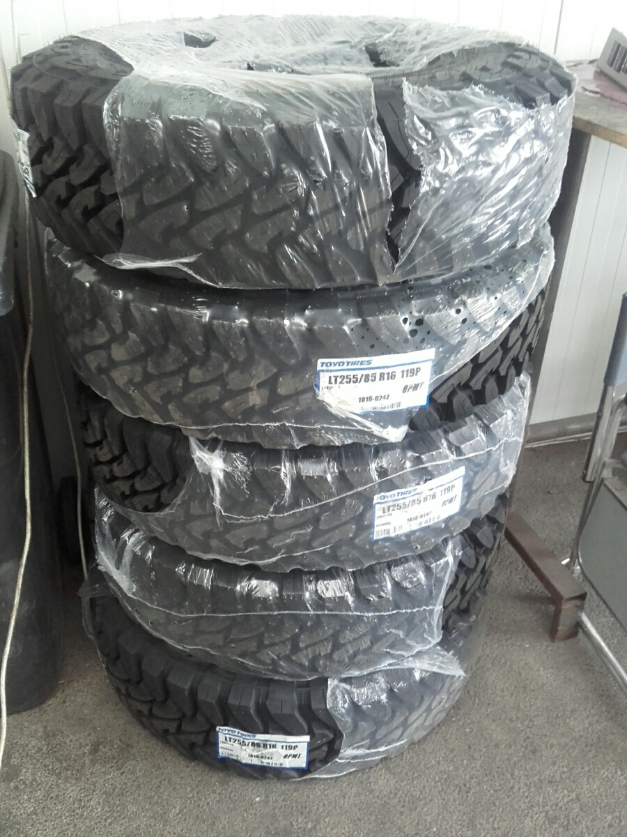 Toyo OPEN COUNTRY M/T 255/85R16